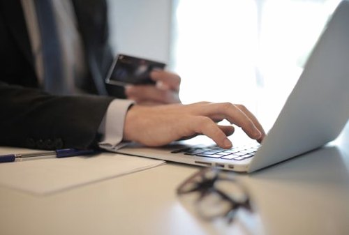 rút tiền Hi88